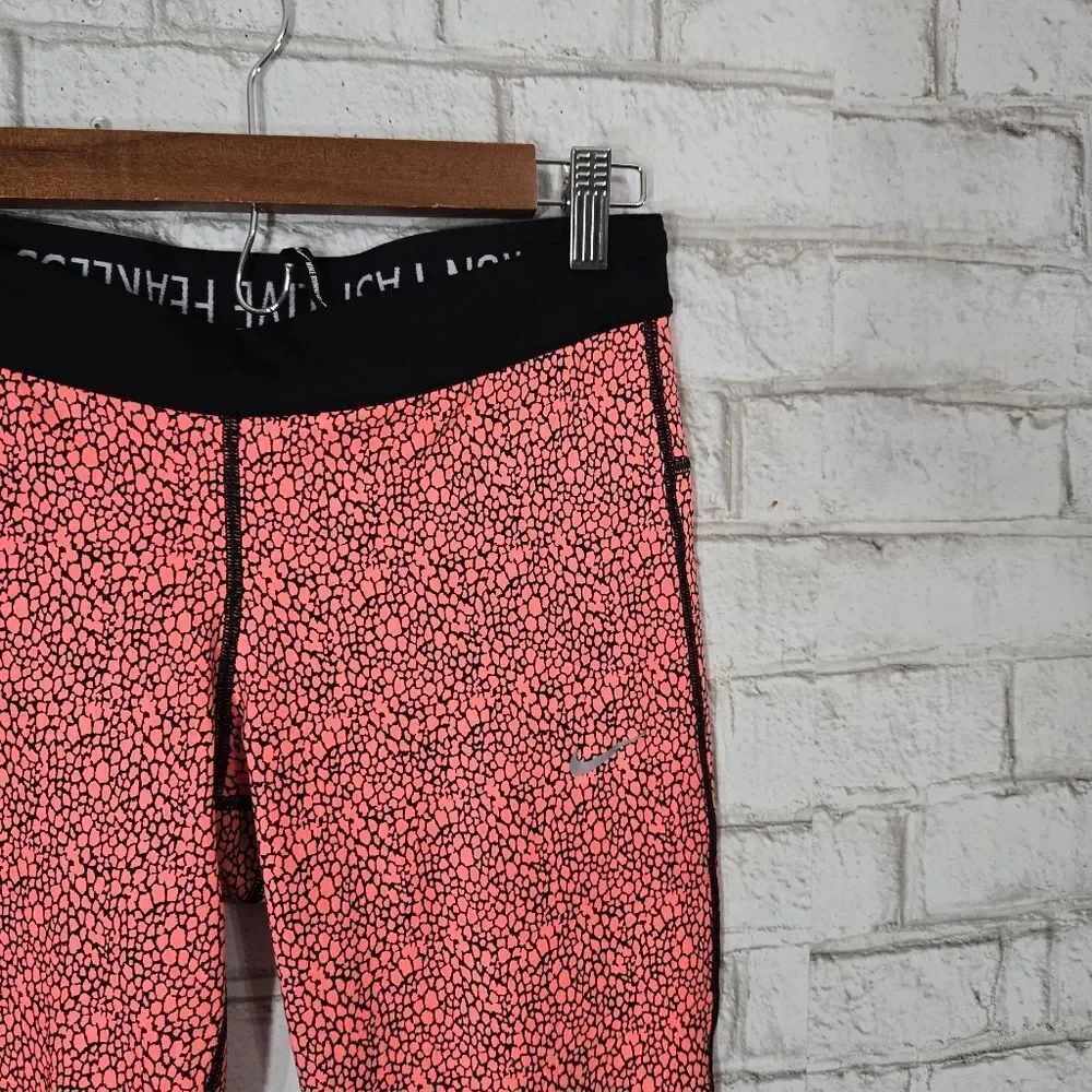 Nike Coral Pink Printed Capri Leggings with Black Waistband